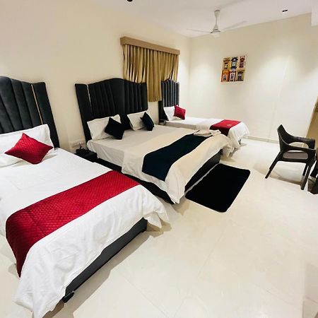 Hotel Royal Sky Morbi Buitenkant foto