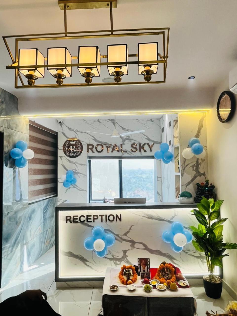 Hotel Royal Sky Morbi Buitenkant foto