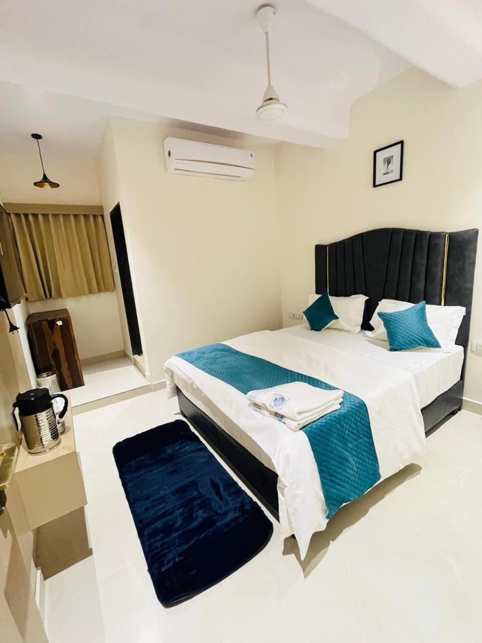 Hotel Royal Sky Morbi Buitenkant foto